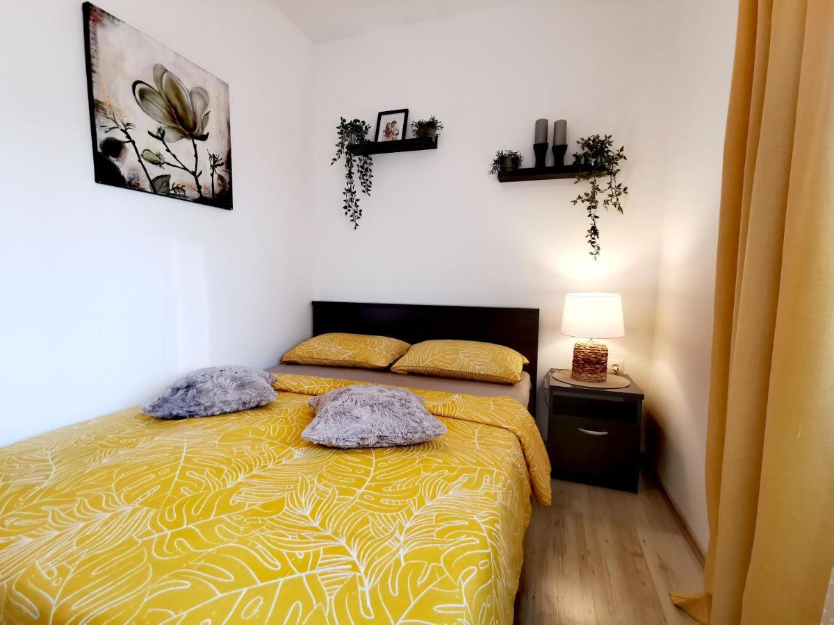 Apartments Lino Selce Buitenkant foto