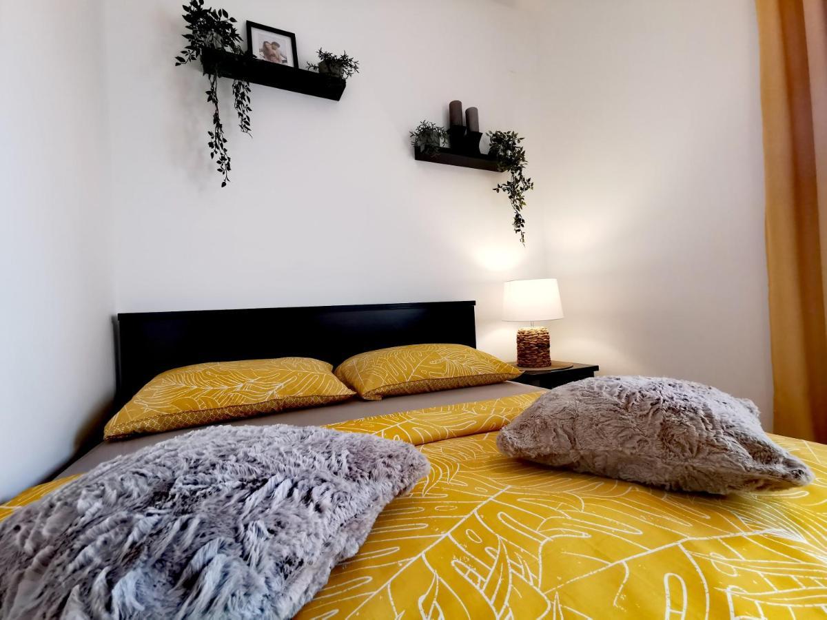 Apartments Lino Selce Buitenkant foto